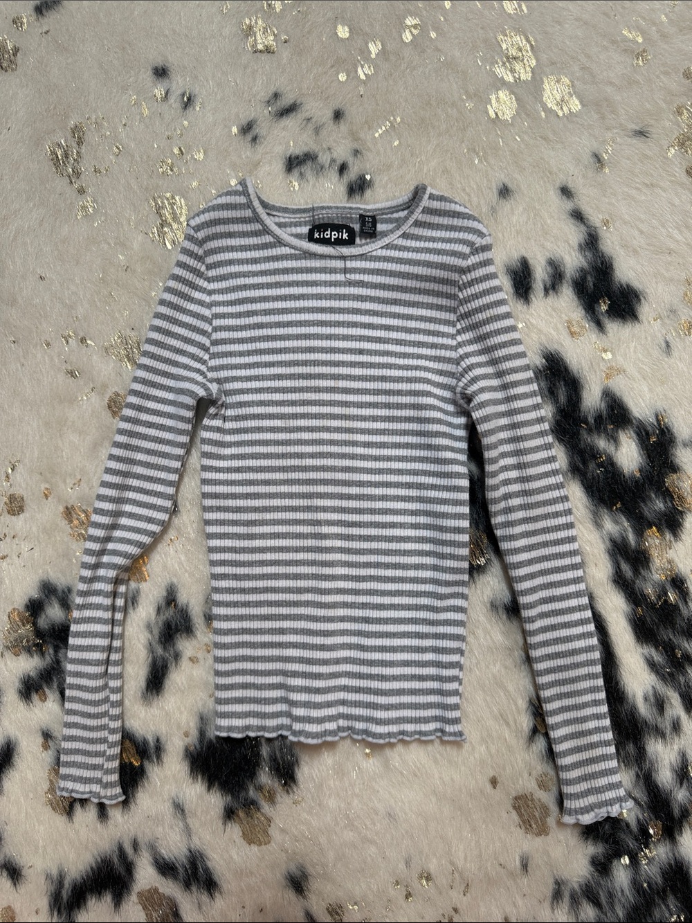 Assorted long sleeve bundle - Picture 5 of 6